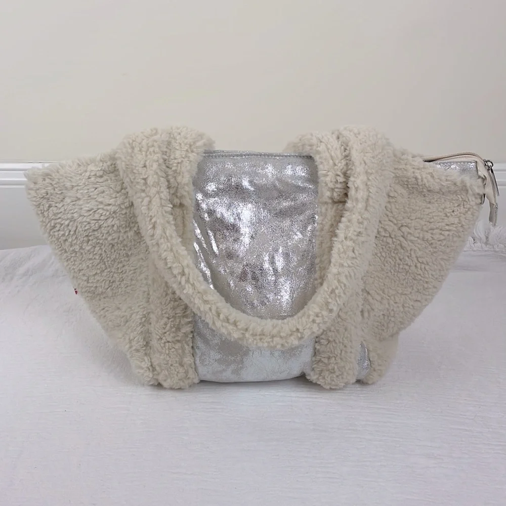 Elegant Cream and Silver Tote Bag - Picture 5 of 5